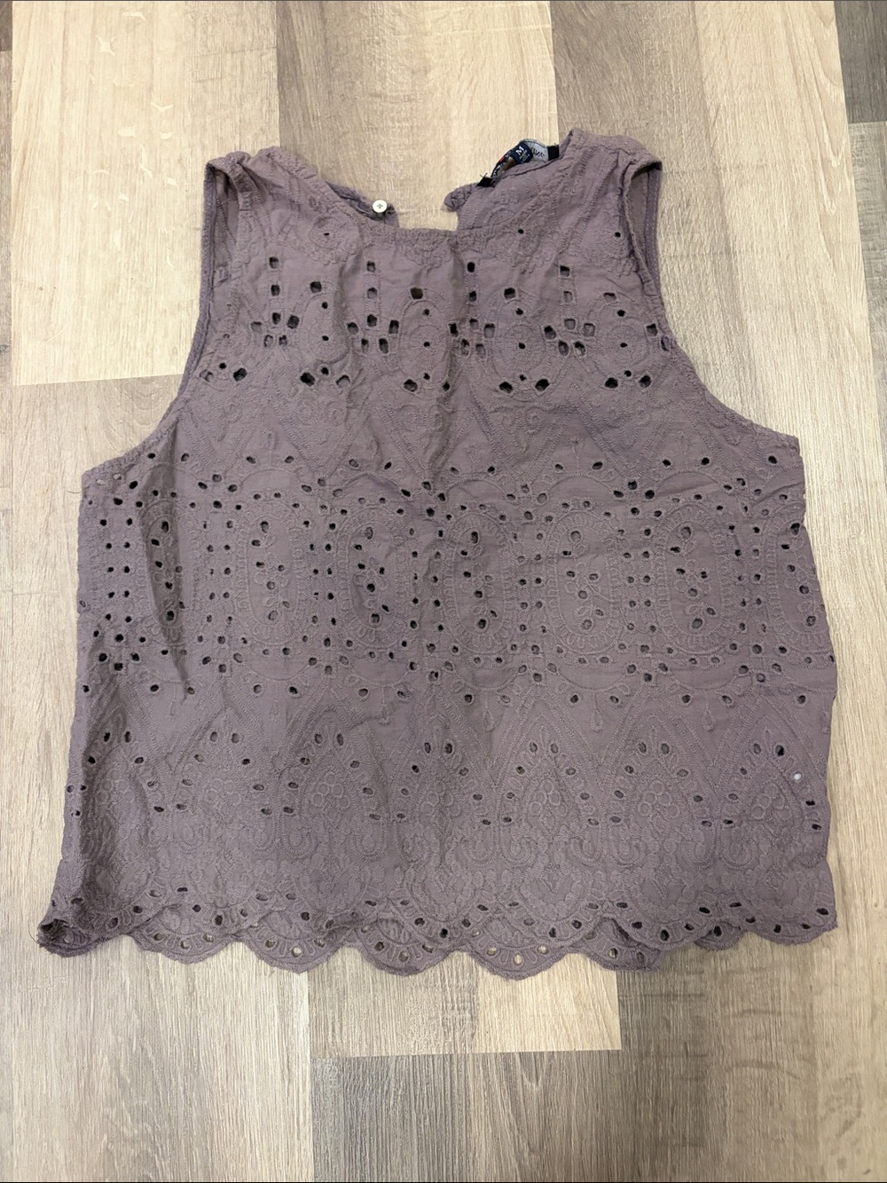 Sleeveless Eyelet Camisole in Mauve Taupe